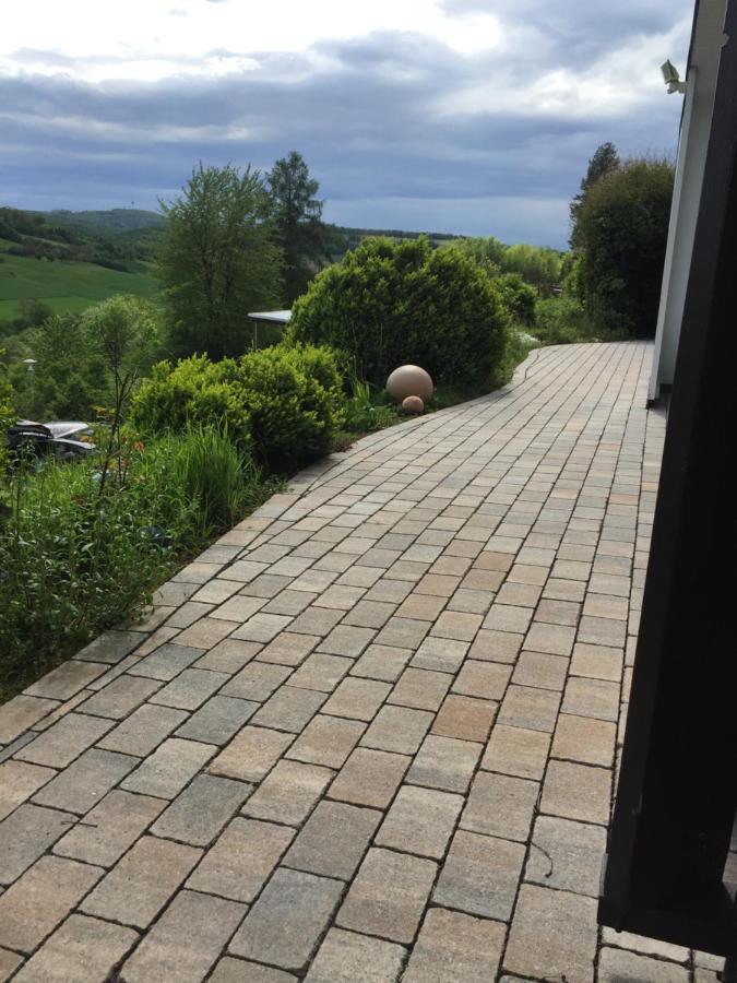 Idyllisch Wohnen Im Weserbergland - Bungalow Mit Phantastischer Aussicht Fuer 4 Personen Polle Kültér fotó